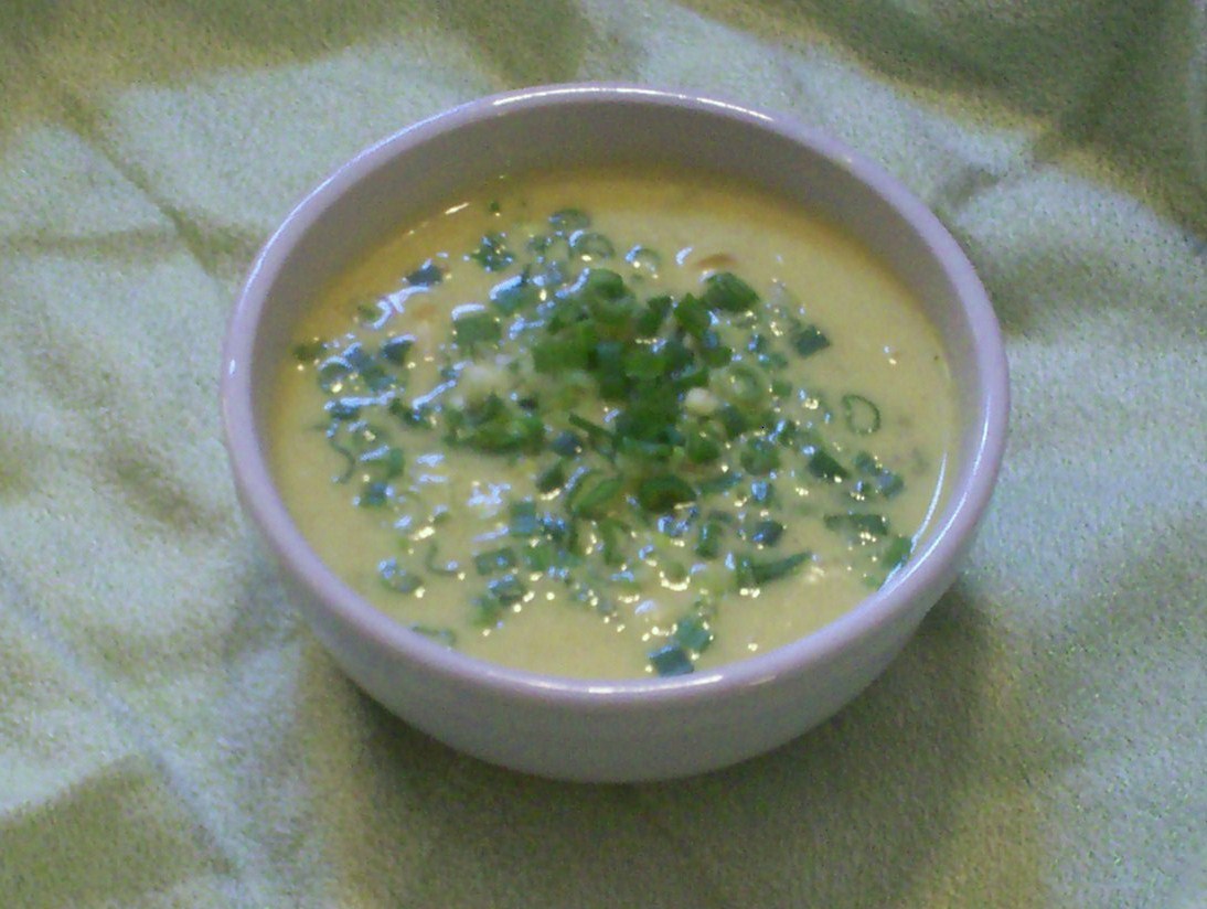 CHICKEN CURRY SOUP WITH COCONUT AND LIME