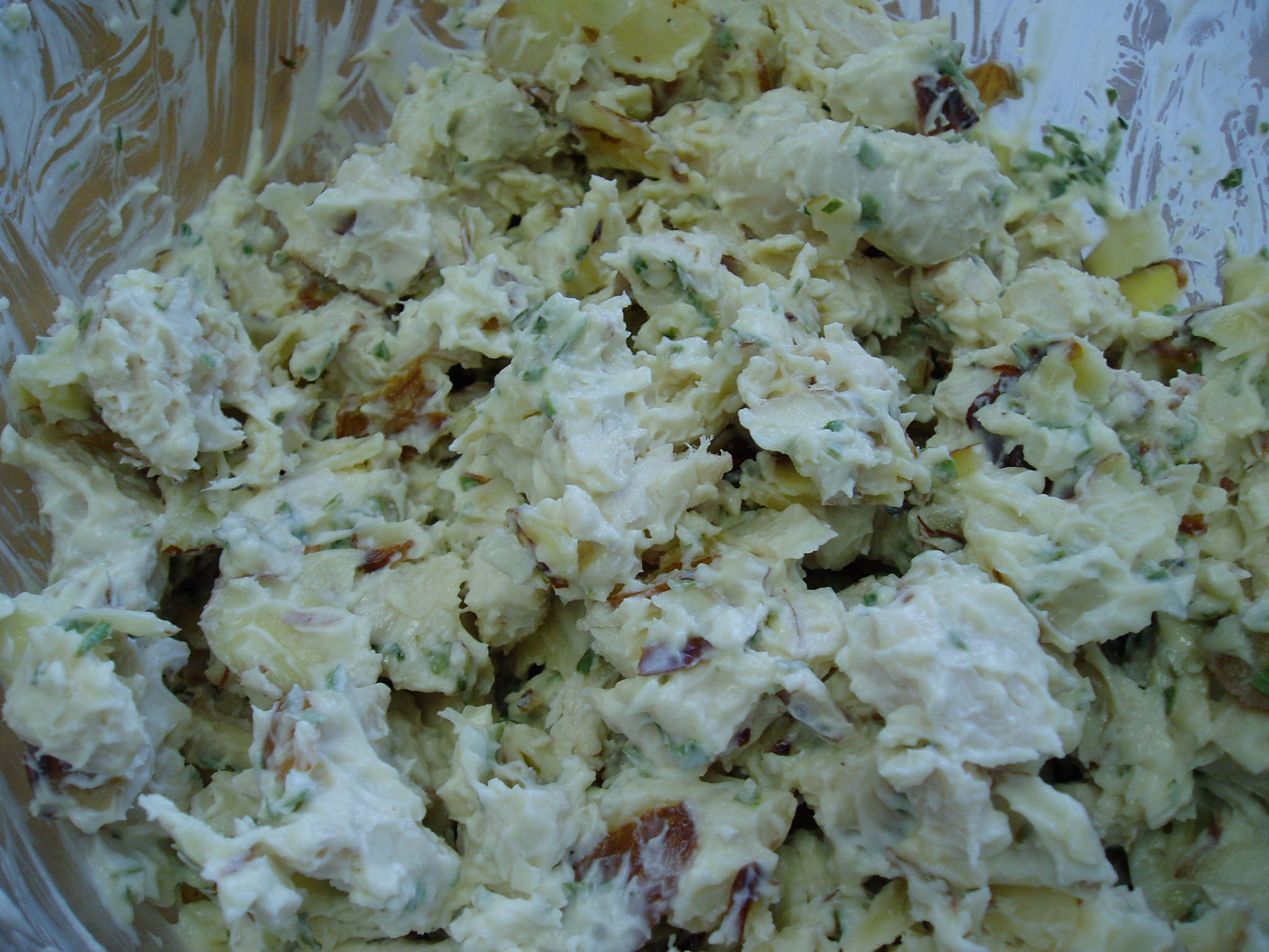 ლ  ALMOND TARRAGON CHICKEN SALAD