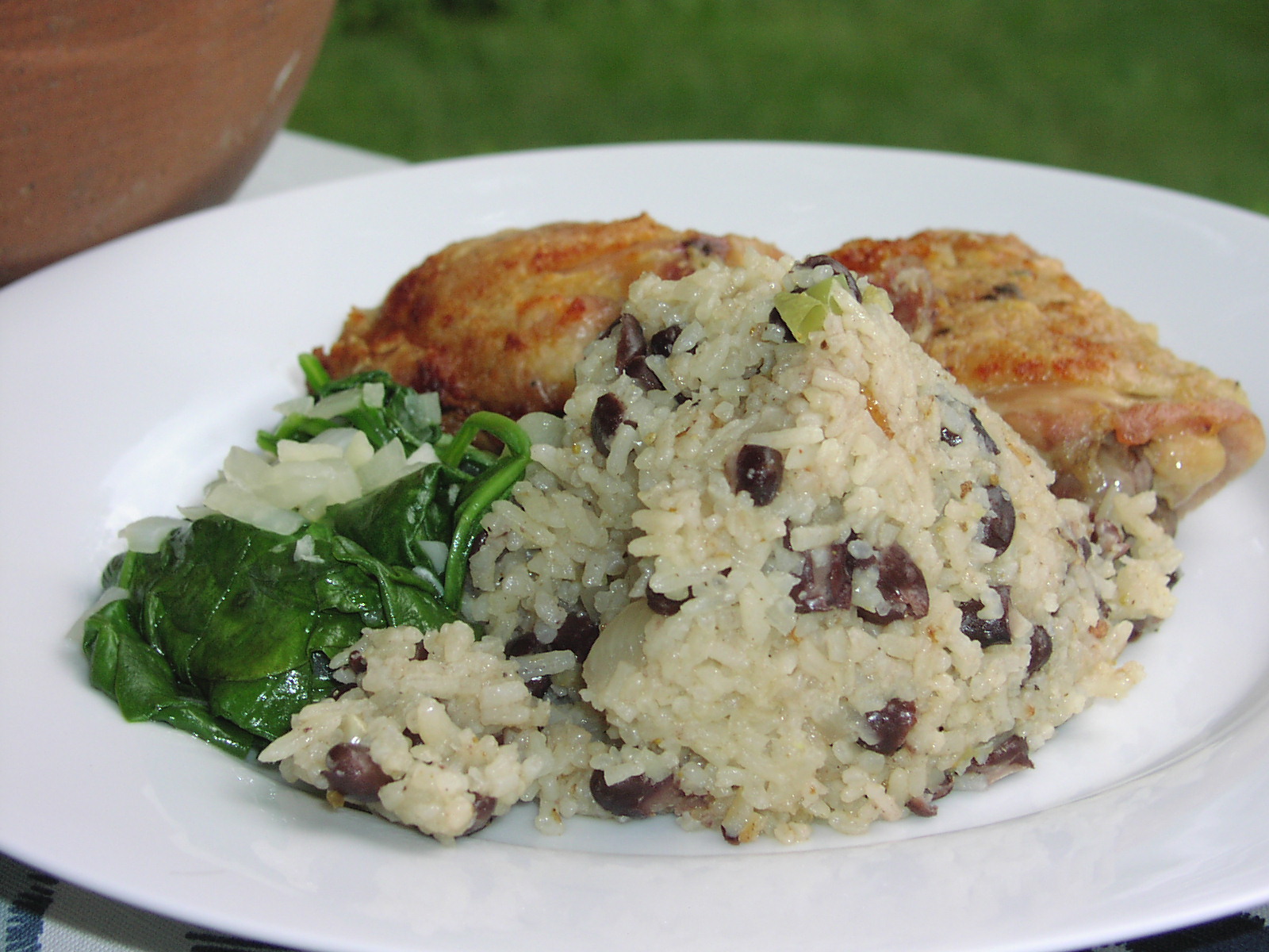 EASY BLACK BEANS AND RICE