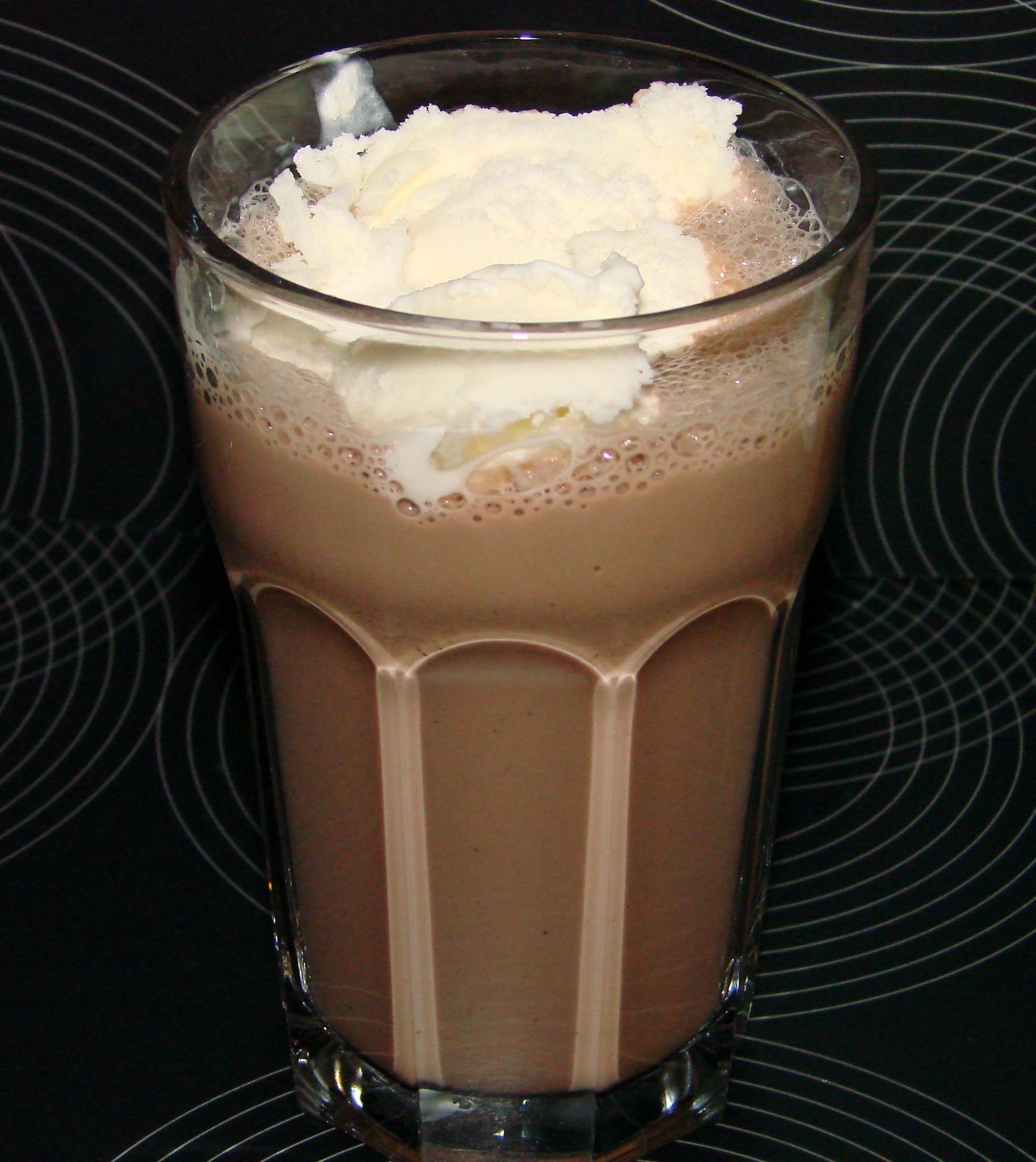 ❥ How To Make CHOCOLATE FLOAT!