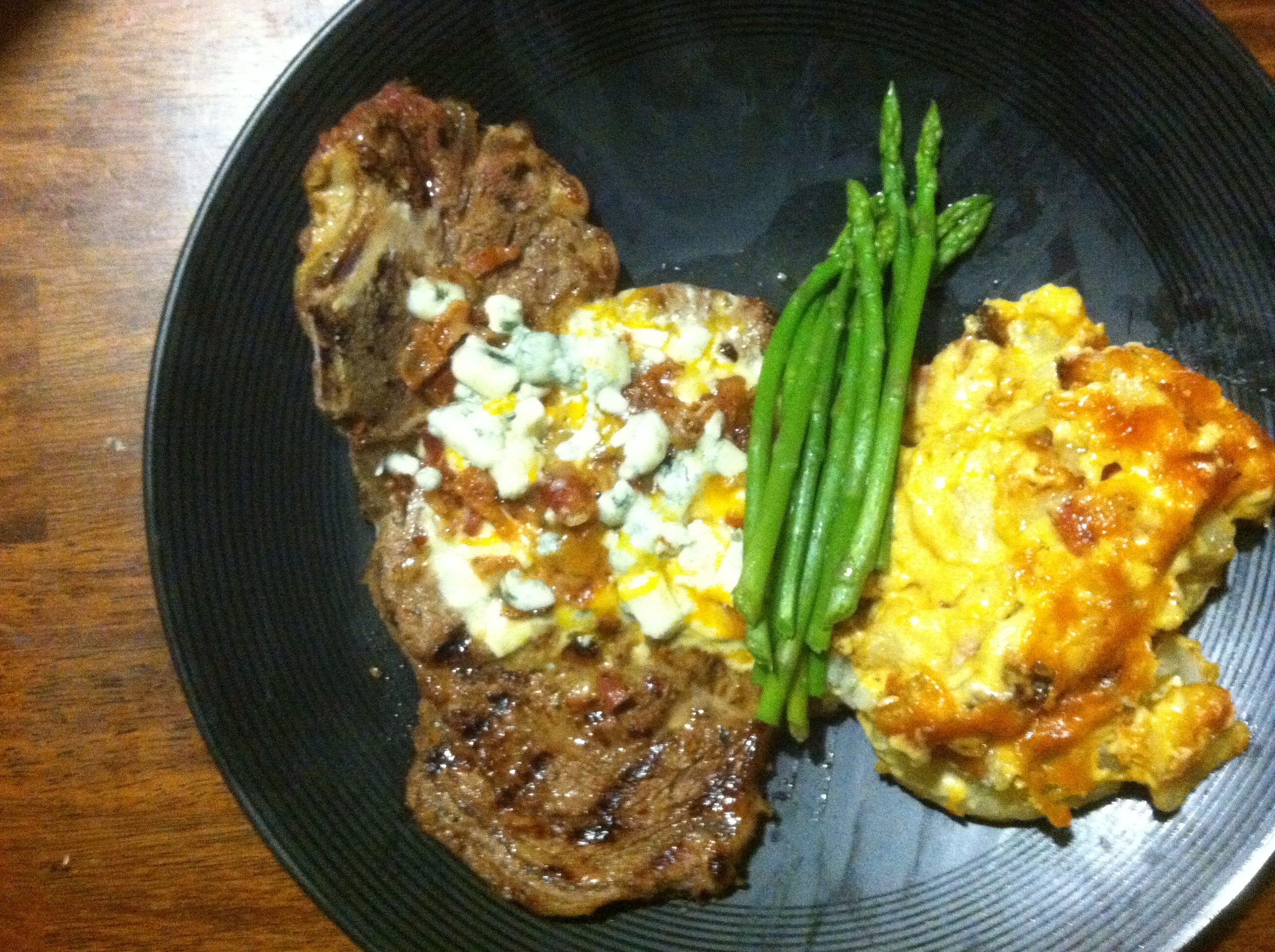 STEAK WITH BLUE CHEESE SAUCE