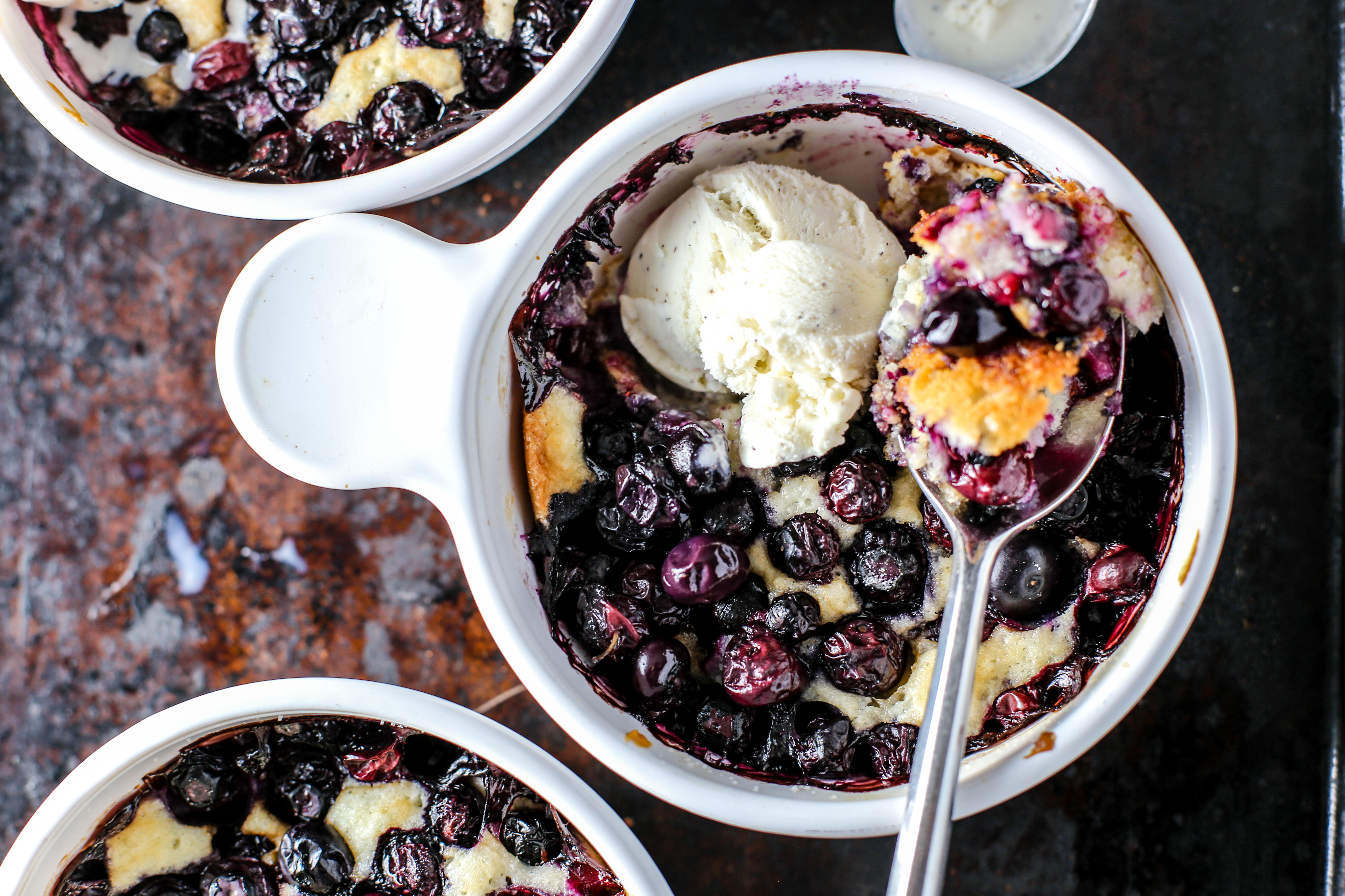 ℳ Recipe FRESH BLUEBERRY COBBLER