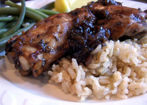 BALSAMIC CHICKEN THIGHS WITH RED ONIONS