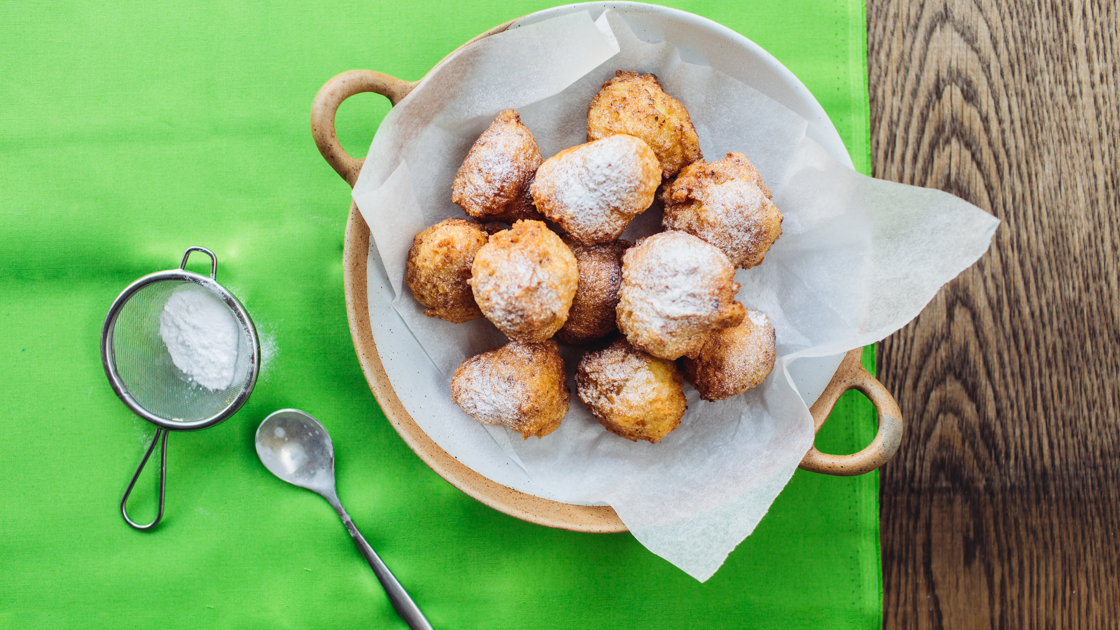 RICOTTA BALLS (ITALIAN DOUGHNUTS)