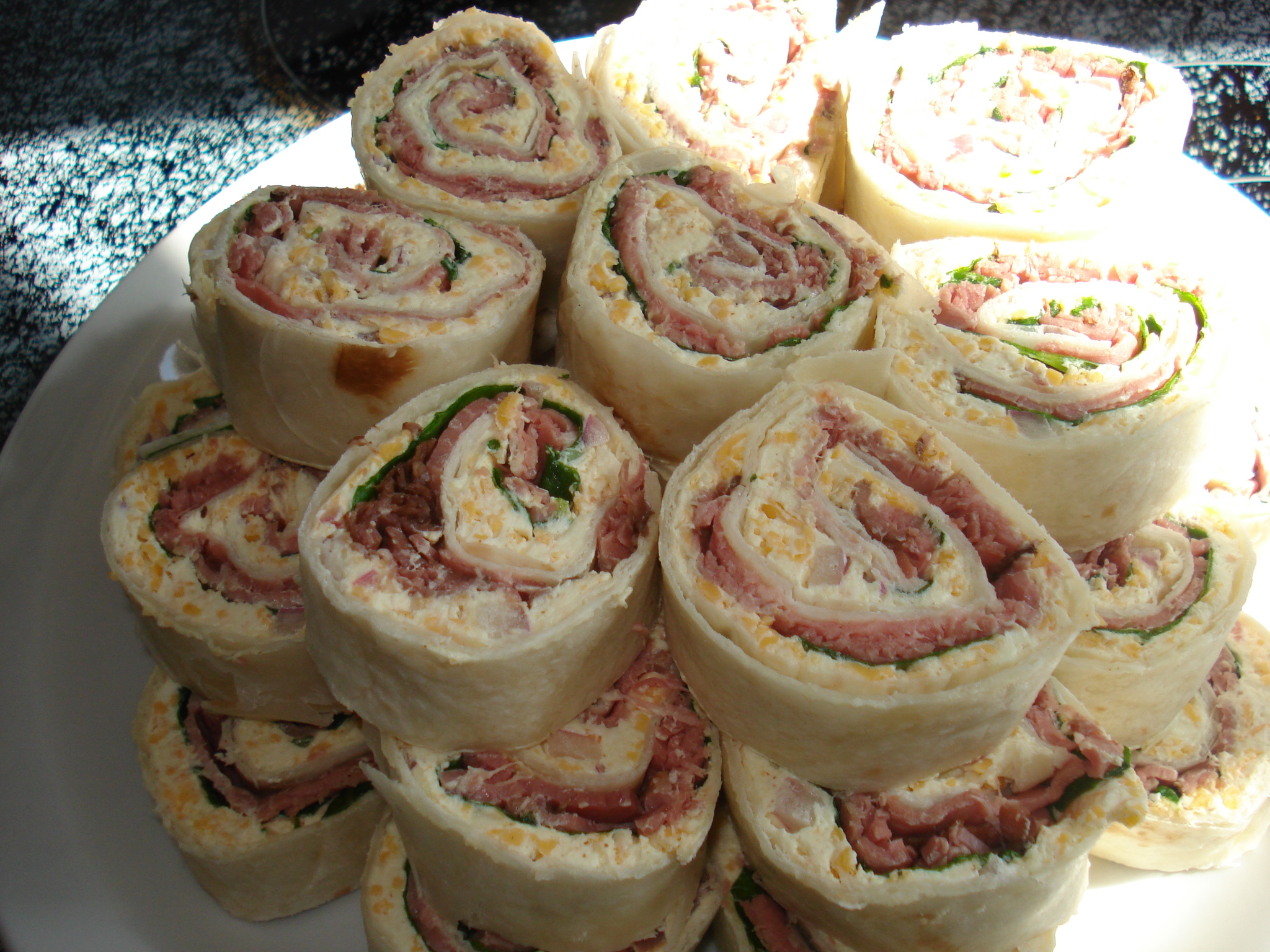 HORSERADISH BEEF ROLL UPS