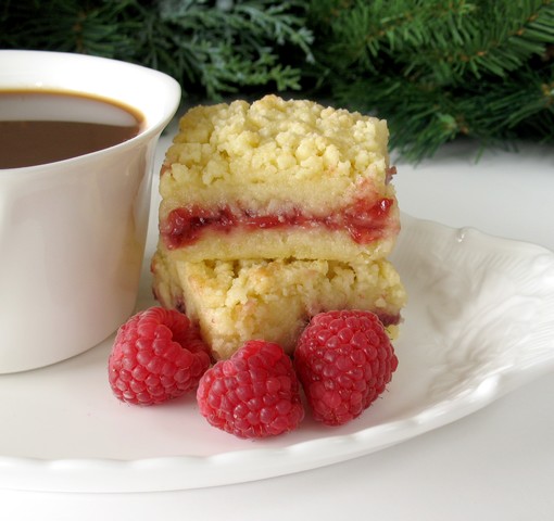 RASPBERRY SHORTBREAD