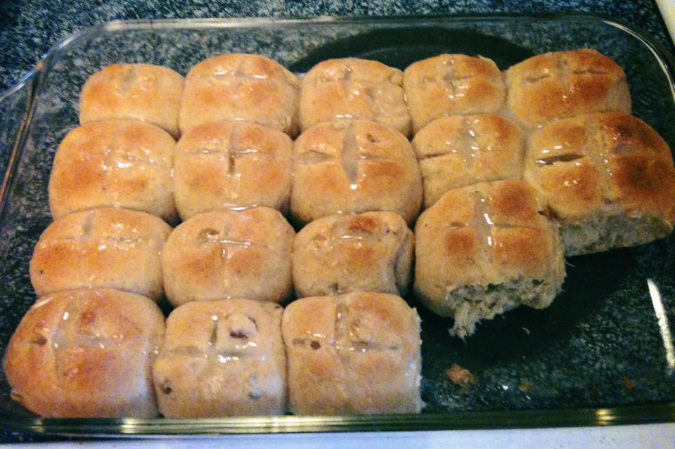 HOT CROSS BUNS - BREAD MACHINE