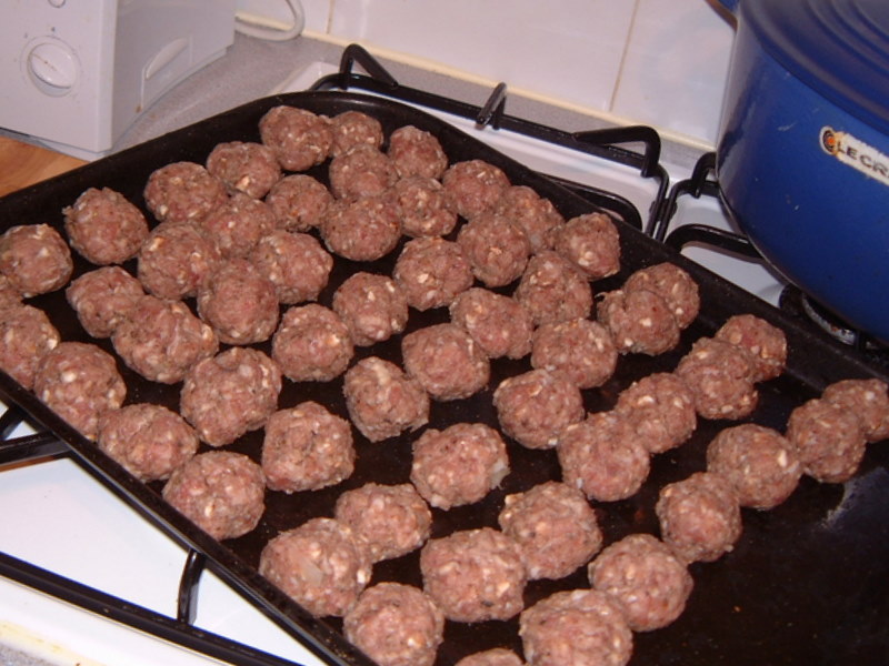 HUBBY-WILL-INHALE-THEM MEATBALLS