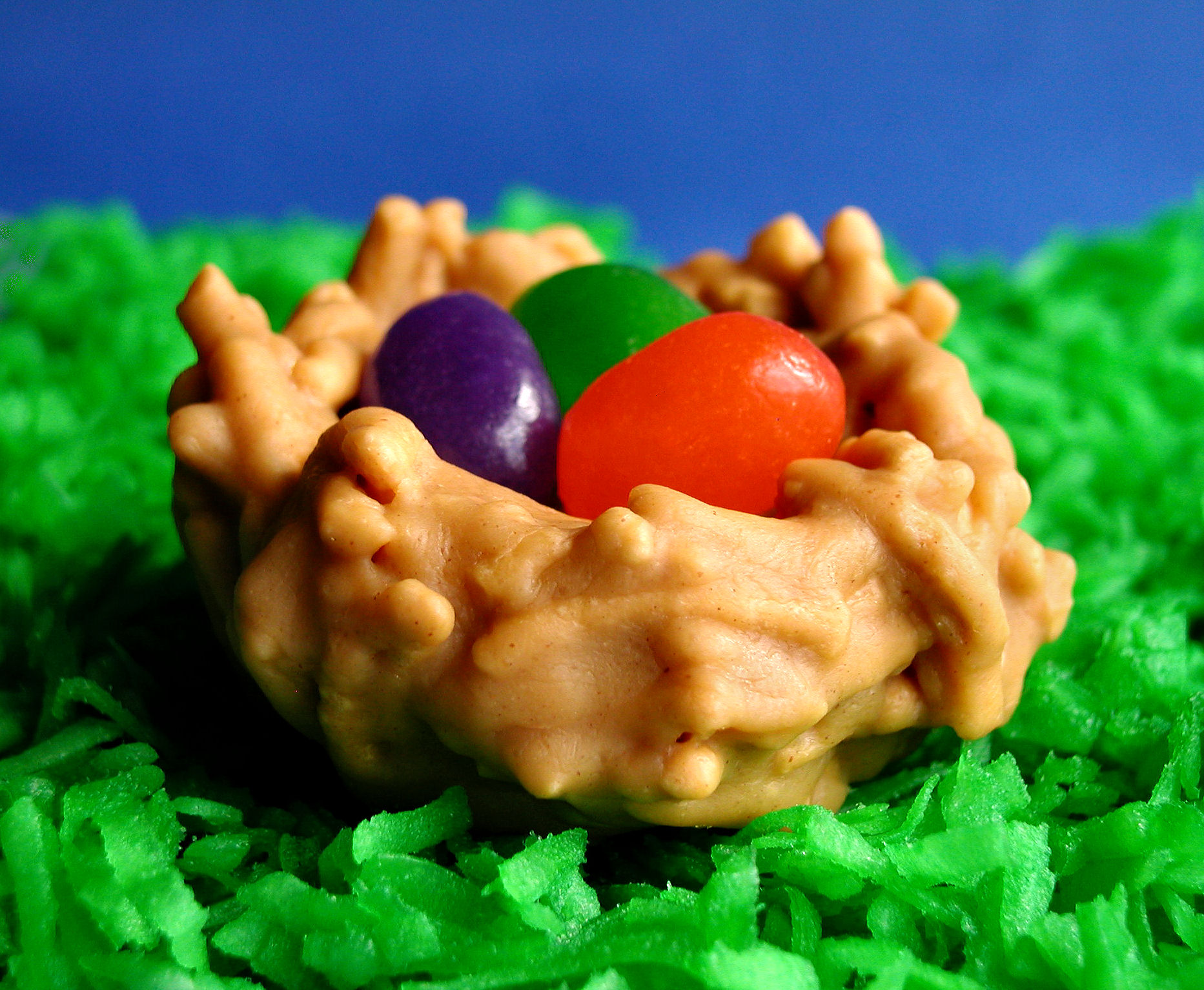 EASTER NESTS WITH JELLY BEAN EGGS EASTER NESTS WITH JELLY BEAN EGGS
