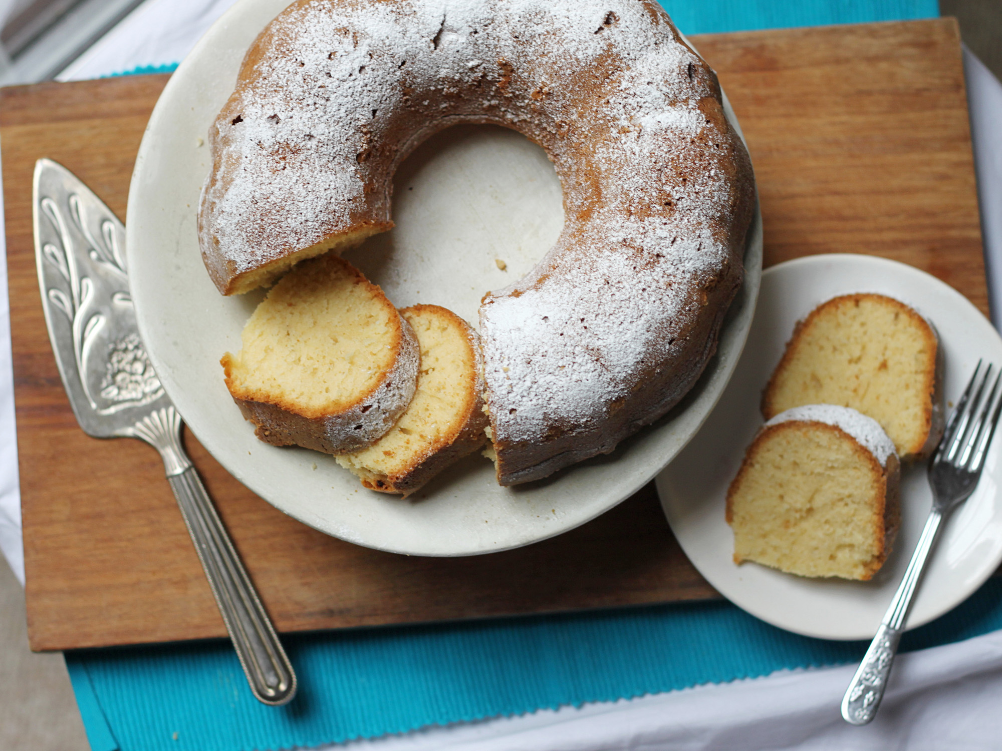 Sour Cream Kamut Pound Cake – The Food Nanny