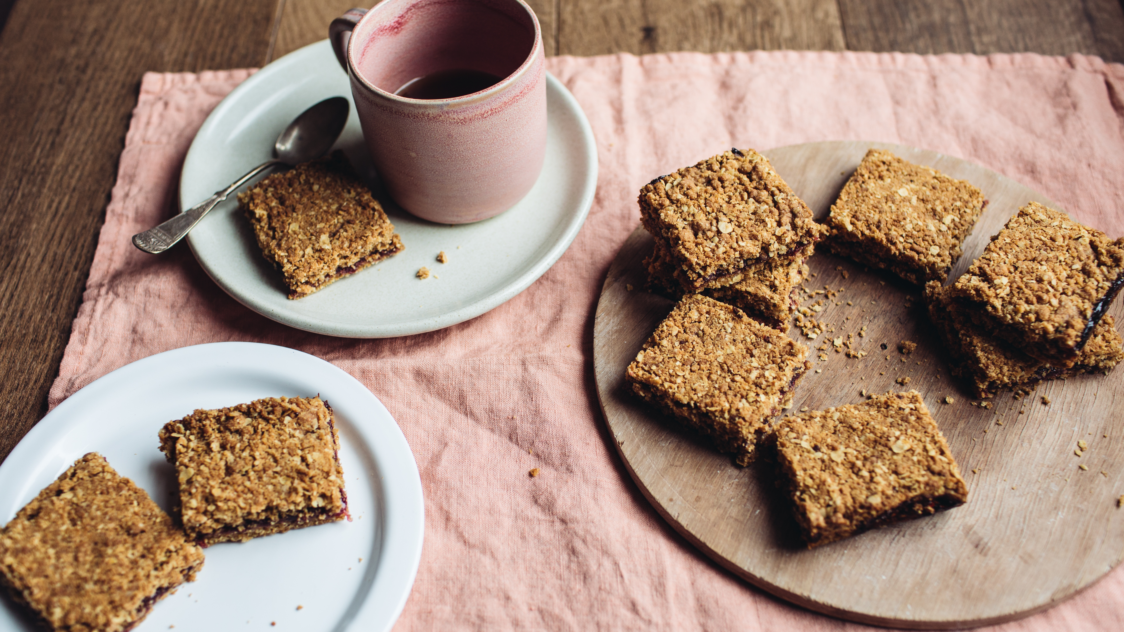 Raspberry Oatmeal Cookie Bars
