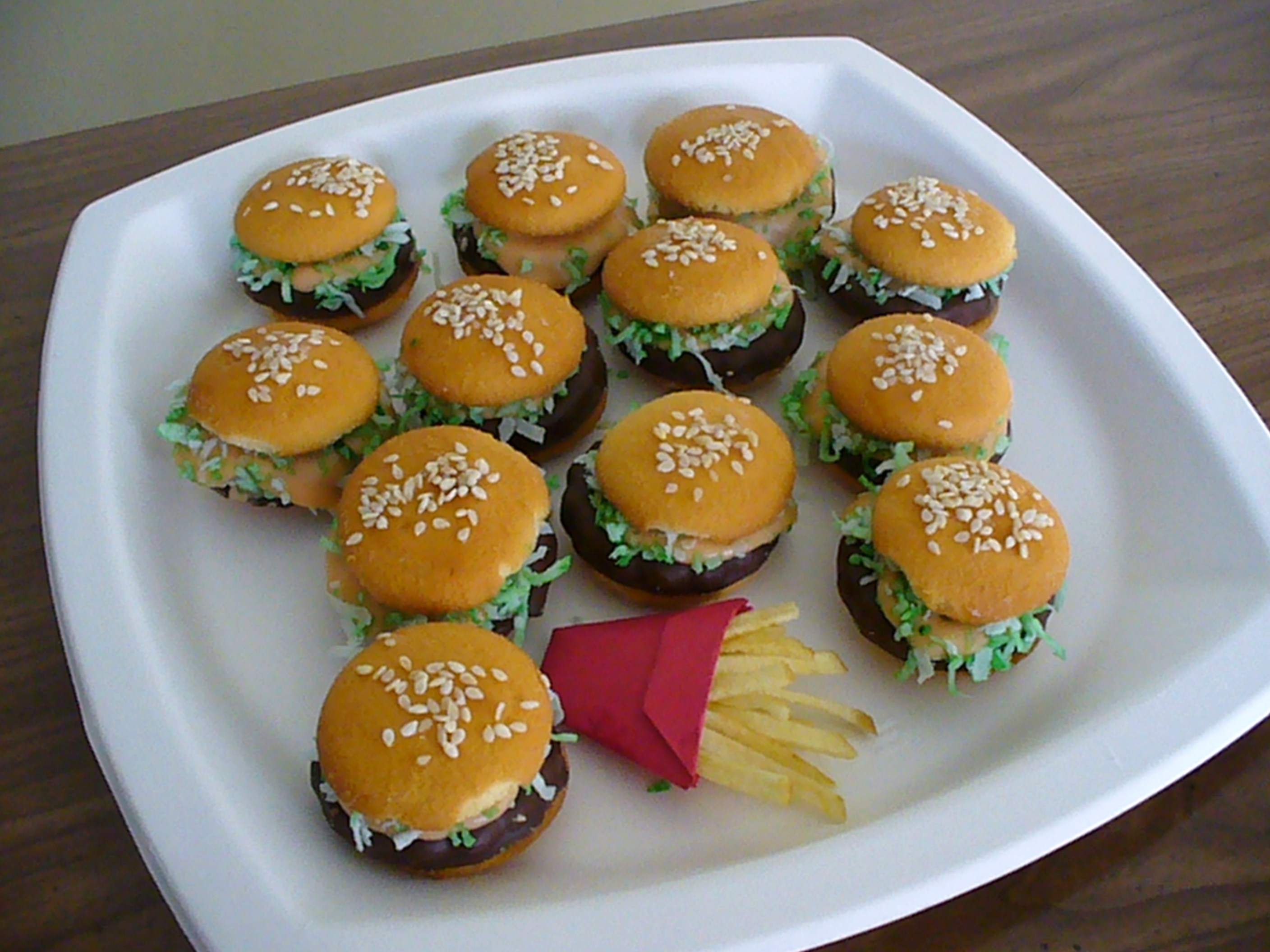 CHEESEBURGER IN PARADISE COOKIES