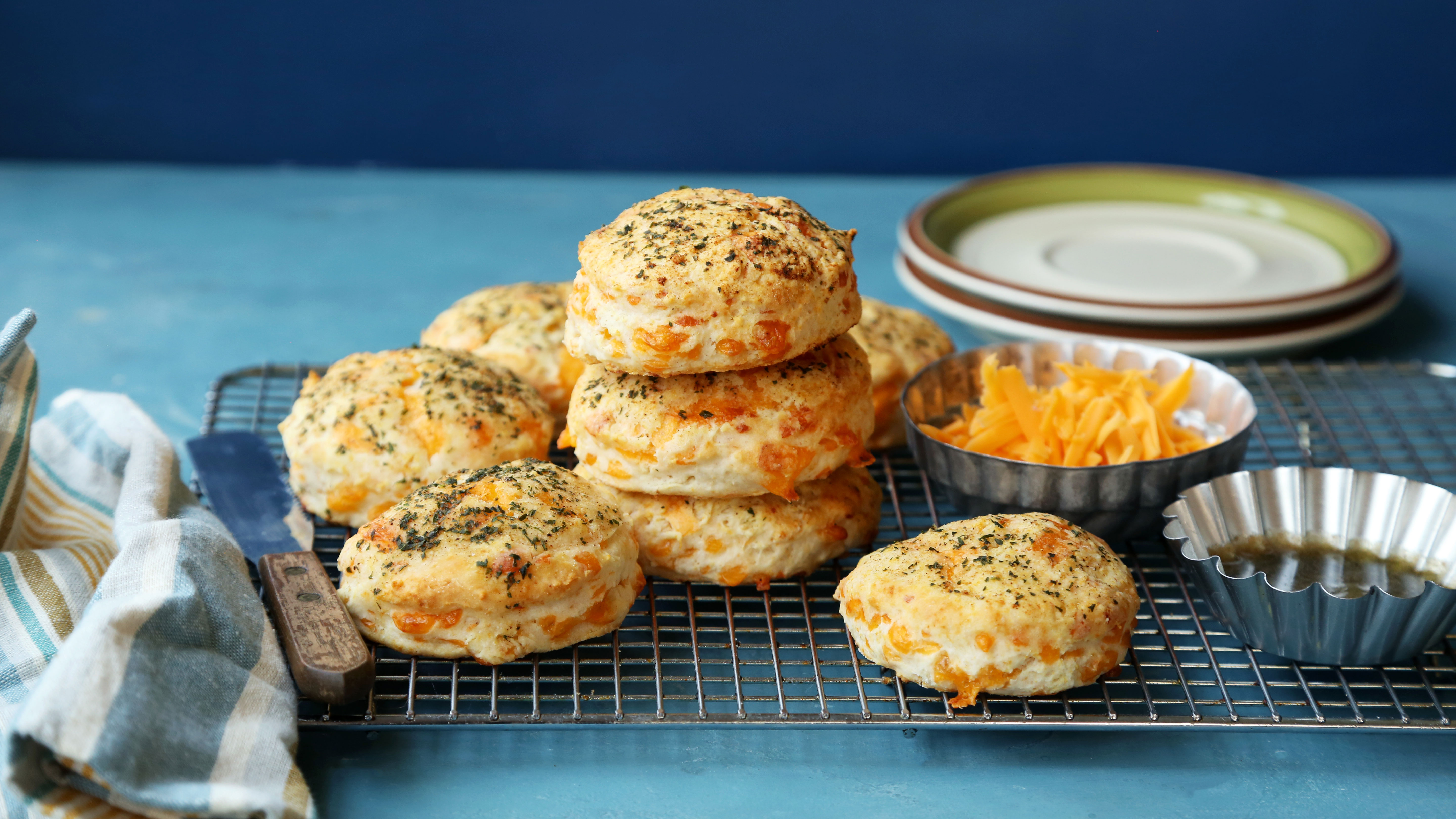 Cheddar Biscuits (Like Red Lobster) - Sally's Baking Addiction