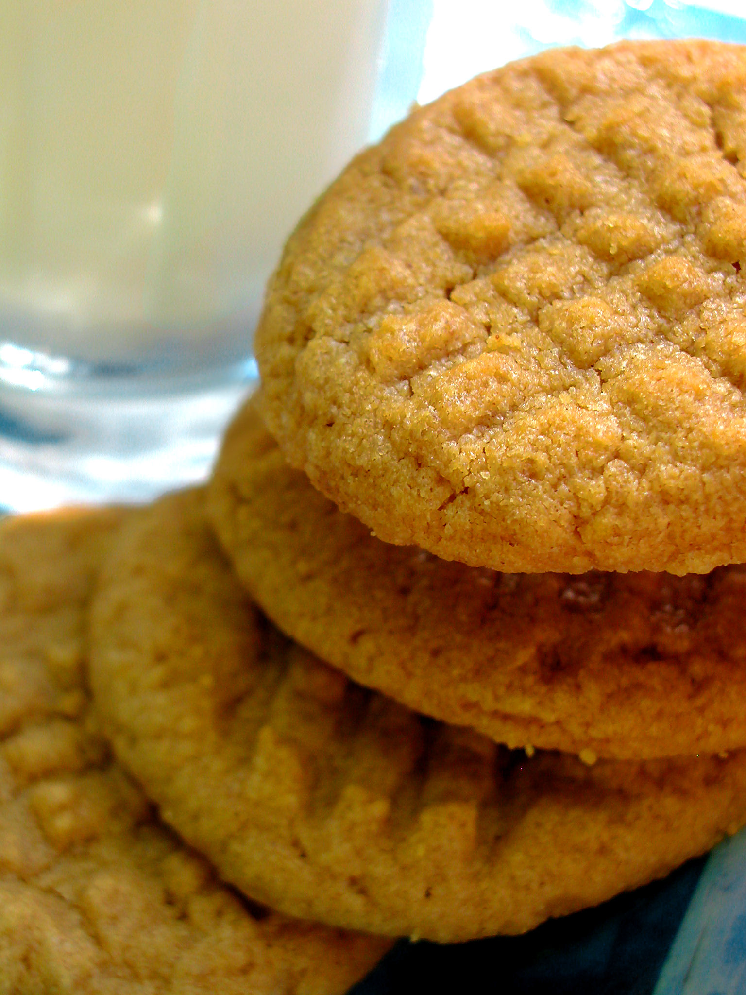GLENDA'S FLOURLESS PEANUT BUTTER COOKIES