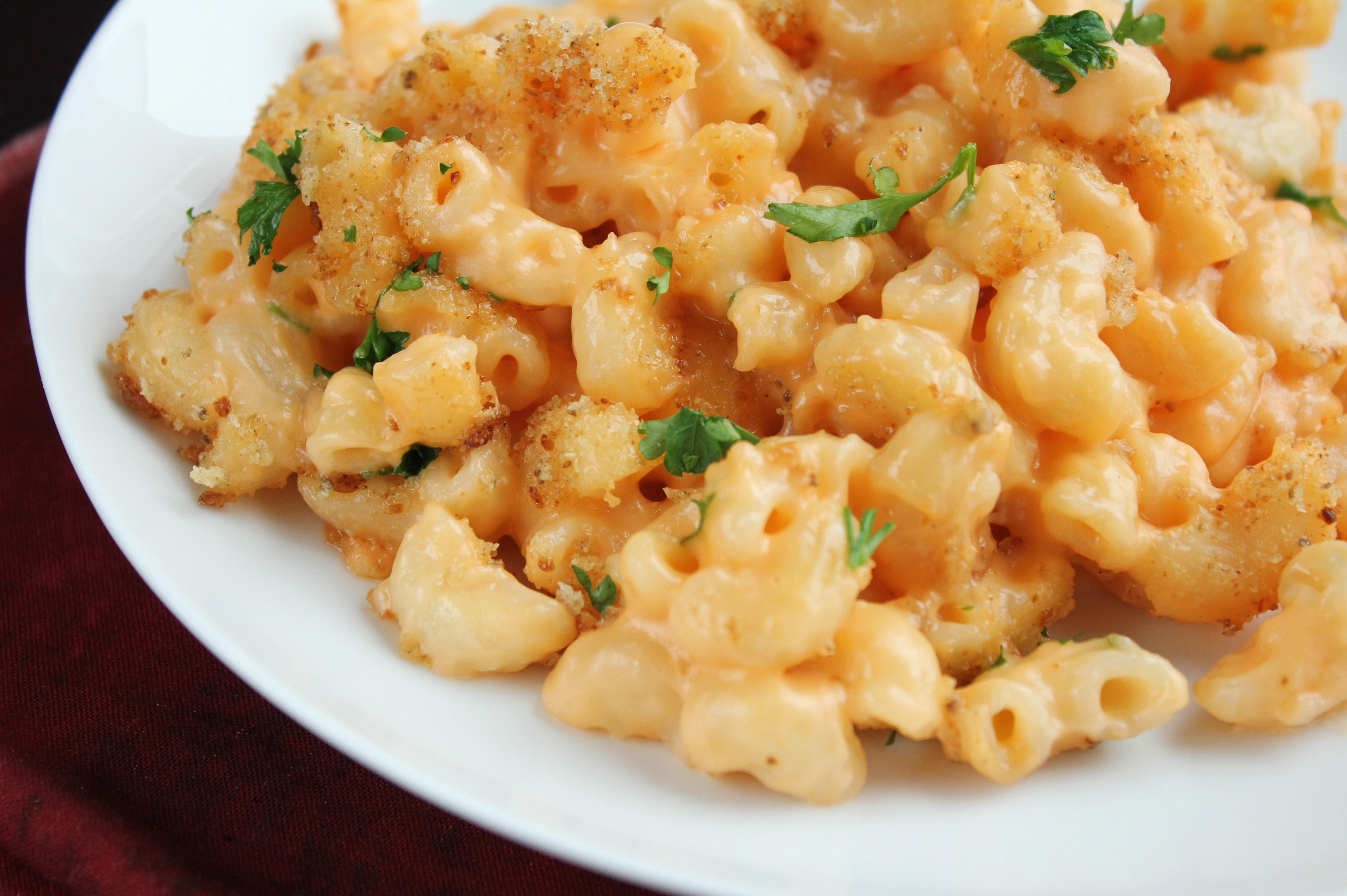 CREAM-CHEESY MACARONI AND CHEESE