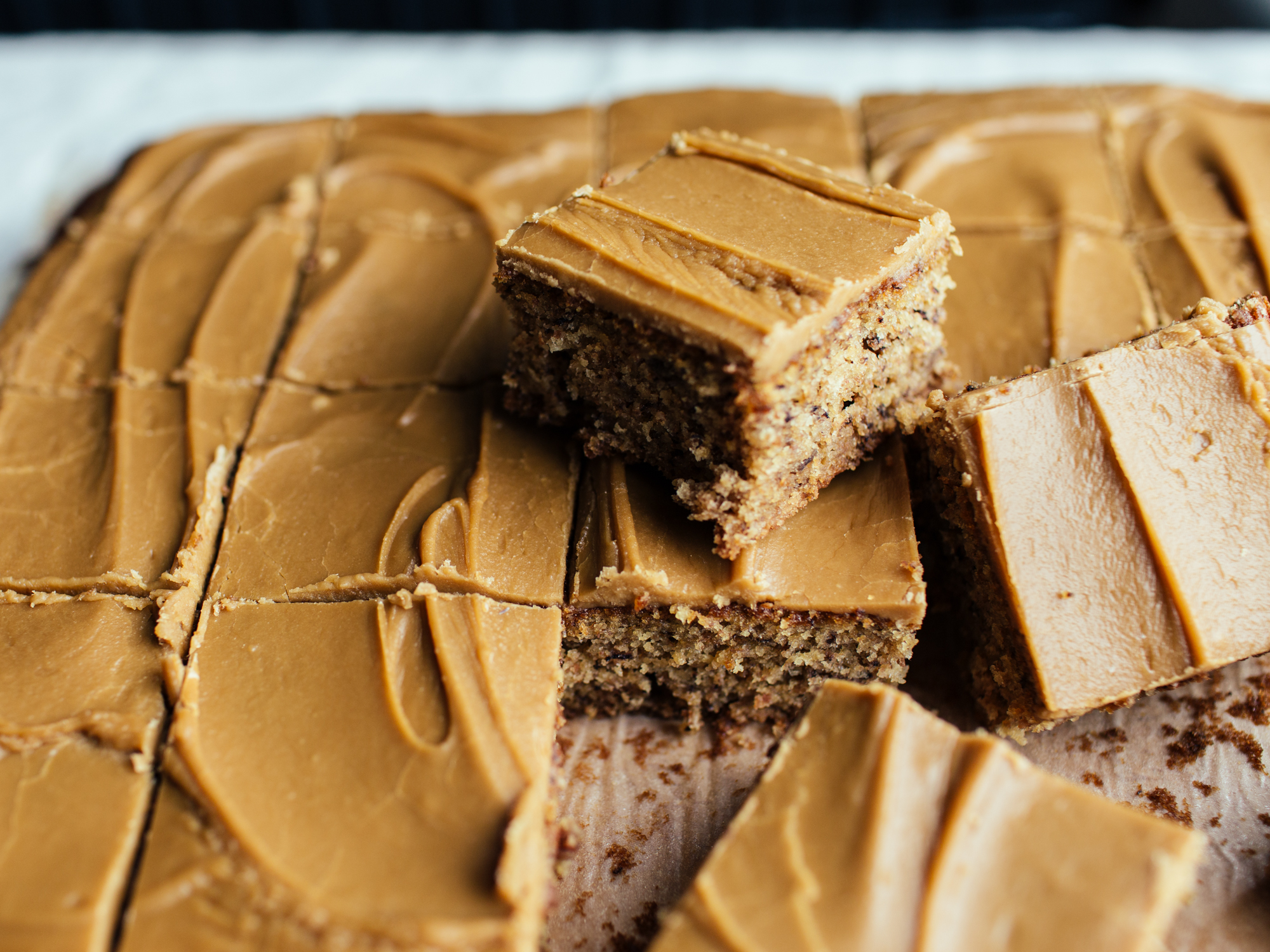 BANANA CAKE WITH CARAMEL FROSTING