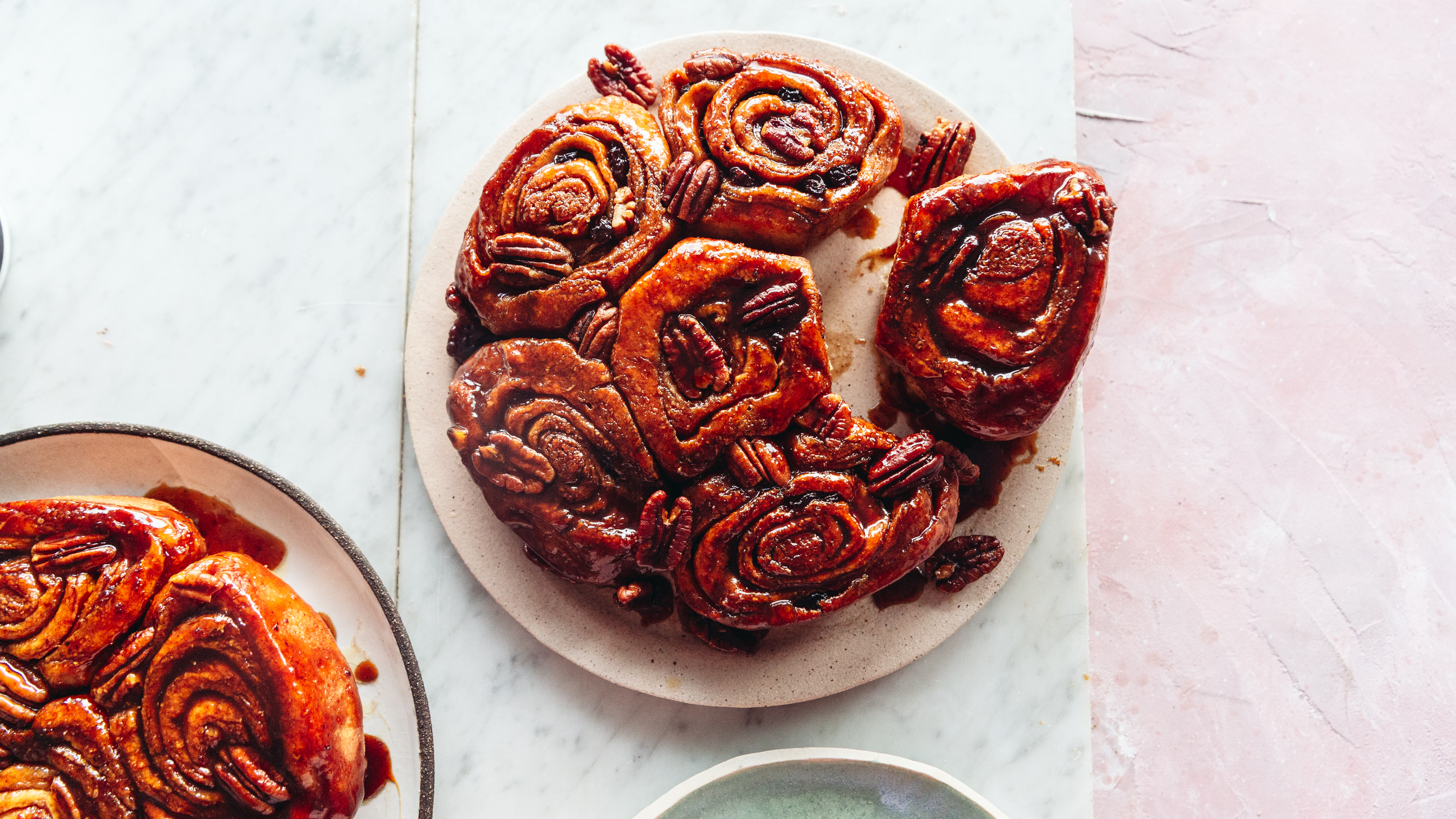 OOEY GOOEY CINNAMON ROLLS