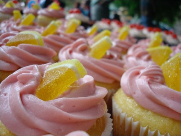 LEMONADE CUPCAKES