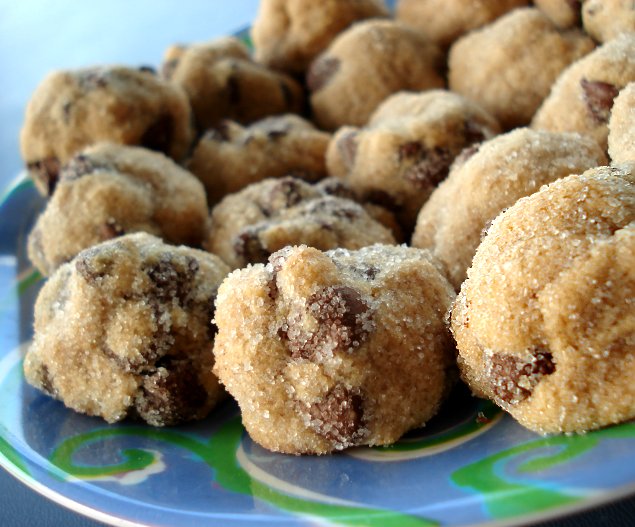 CHOCOLATE CHIP PEANUT BUTTER BALL COOKIES