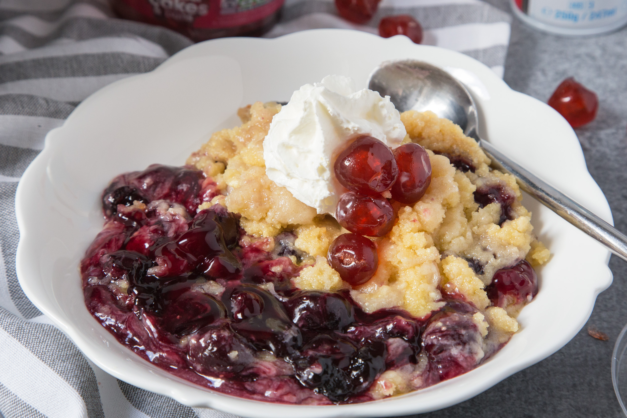 CROCK POT APPLE OR CHERRY COBBLER