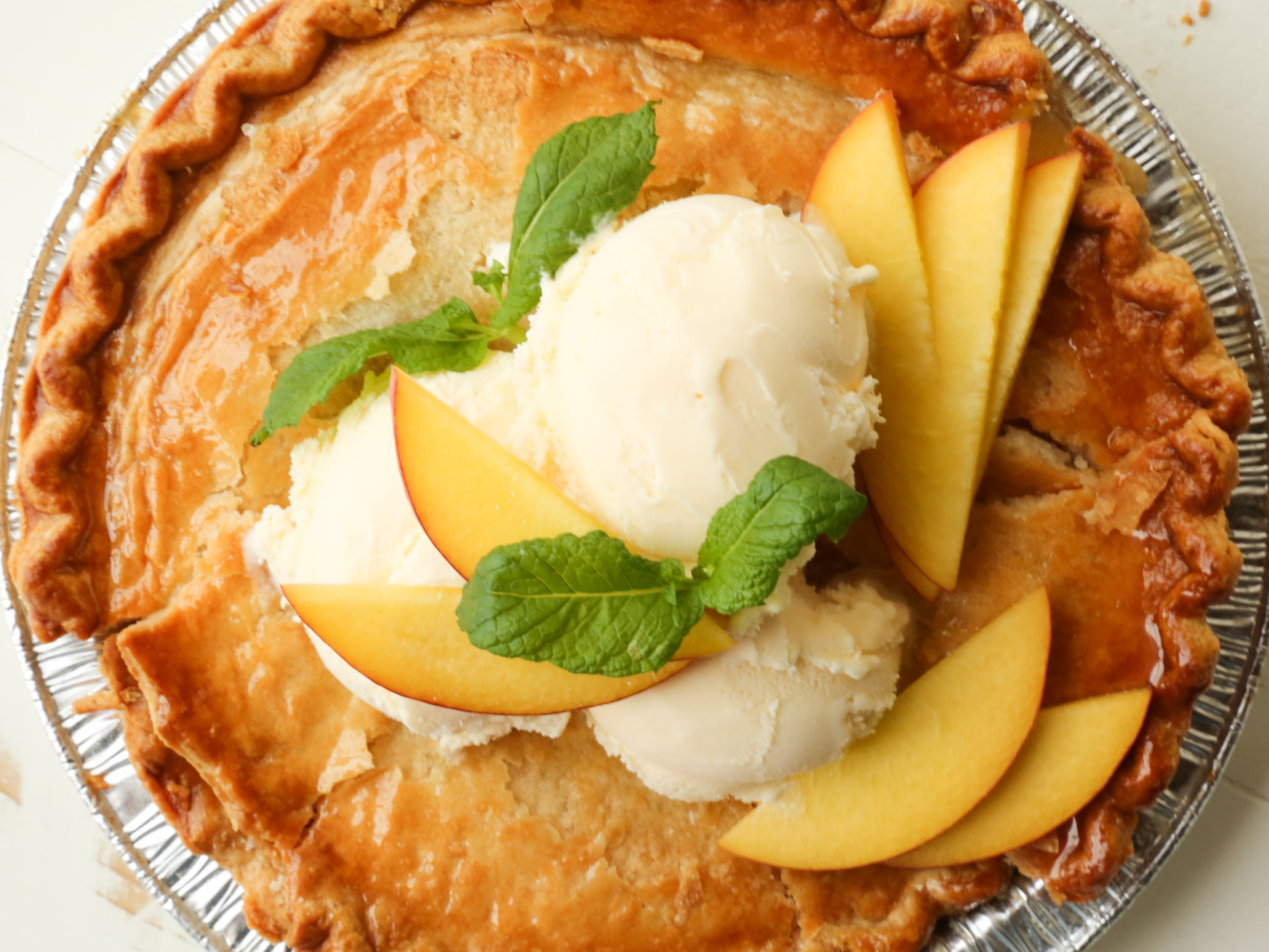 SIGNATURE PEACH PIE