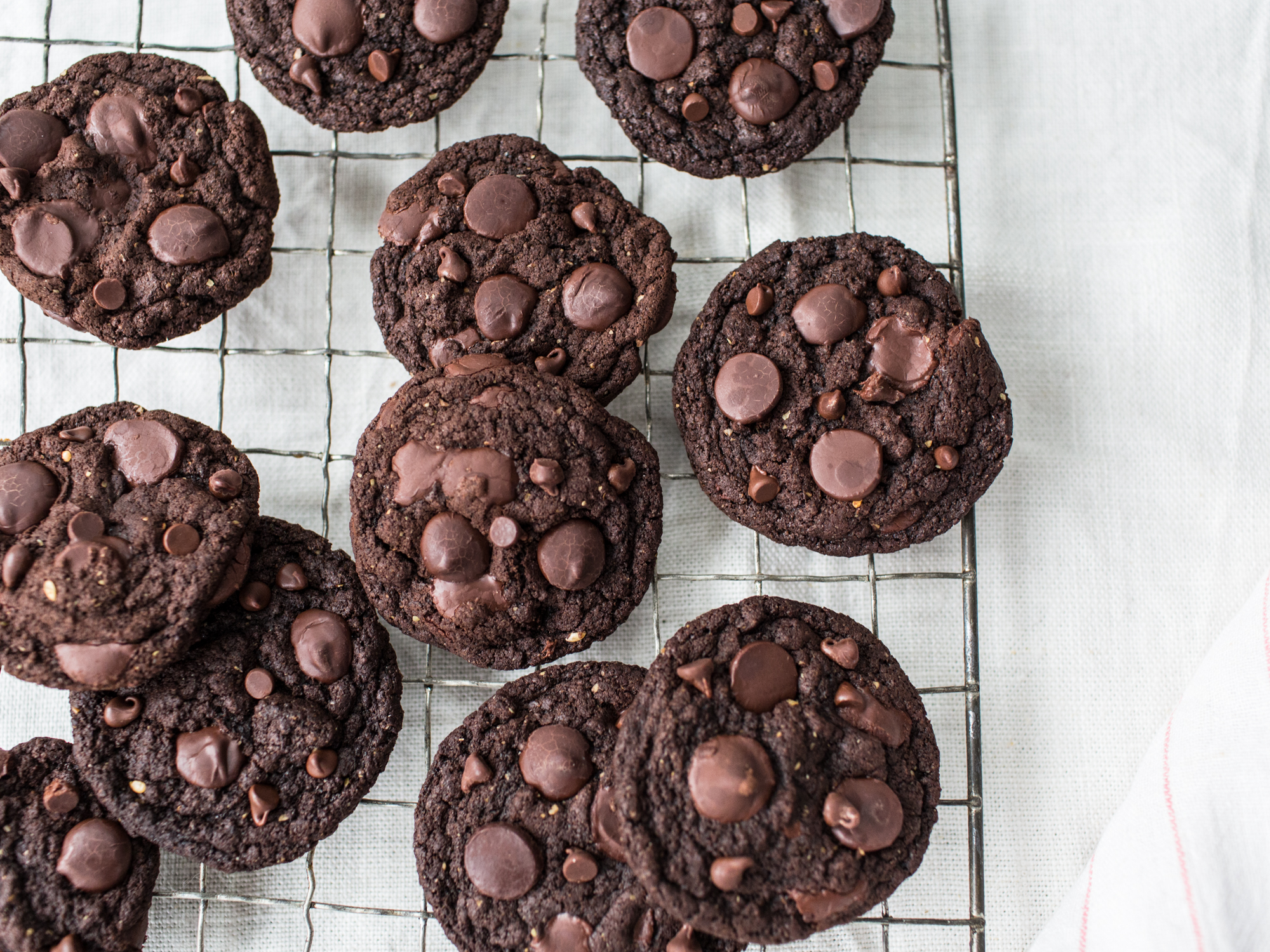 ✿ Healty CHEWY VEGAN CHOCOLATE CHOCOLATE CHIP COOKIES