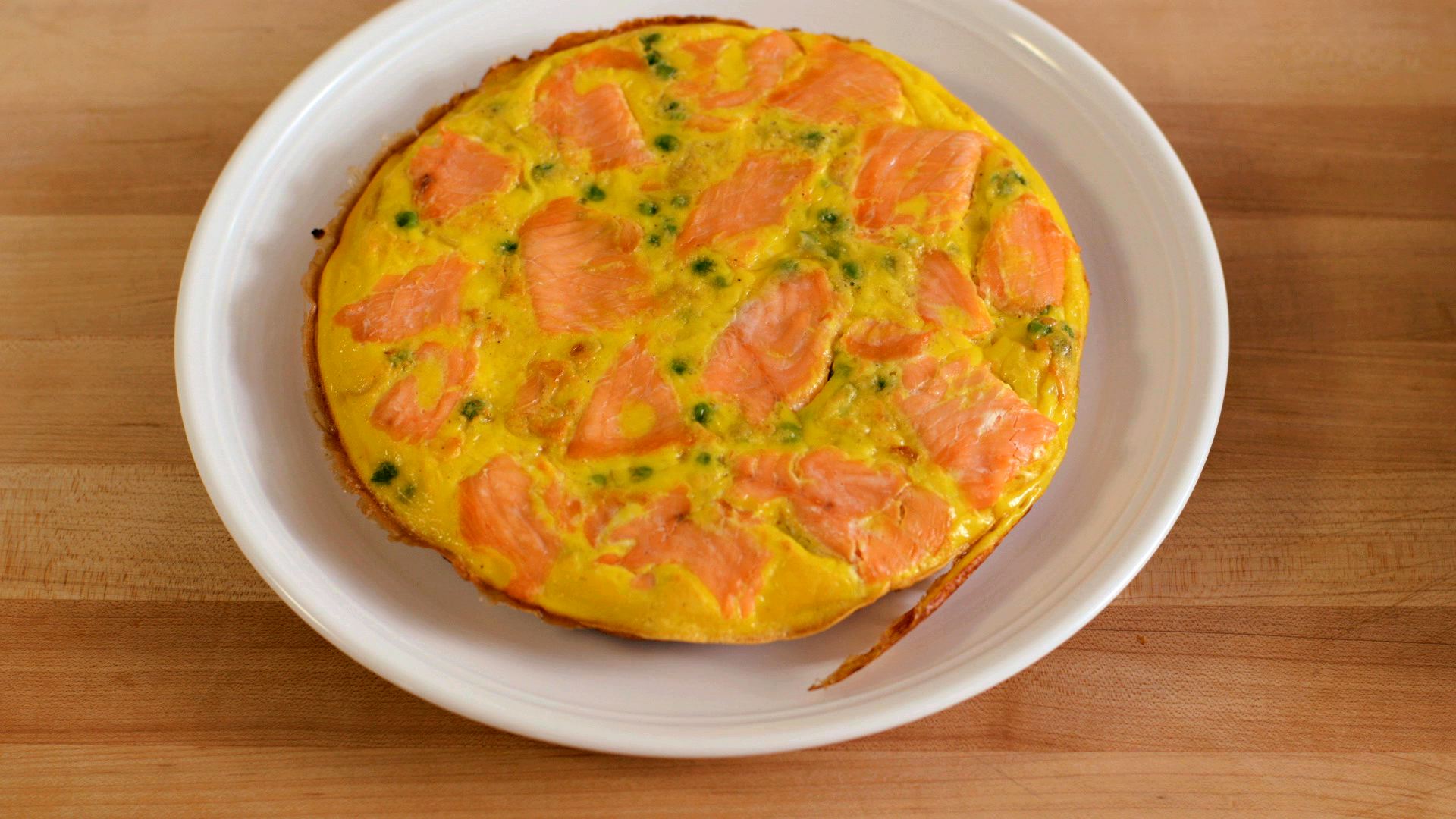 https://img.sndimg.com/food/image/upload/v1/img/submissions/recipe/0/GBFlUaz4SdeiJNnOPVqu_0242693_D7%20SMOKED%20SALMON%20SPRING%20PEA%20FRITTATA_03.jpg