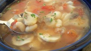 Quick Provencal Mushroom And White Bean Stew Recipe Food Com 2 cups pinto beans (or one can) 2 tablespoons olive oil 2 onions, sliced 2 garlic cloves, finely chopped 1 red bell pepper, seeded and. quick provencal mushroom and white bean stew