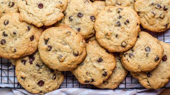 Thick, Soft & Chewy Chocolate Chip Cookies
