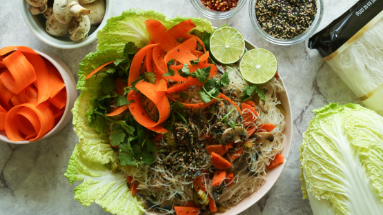 Hot And Sour Vermicelli Salad (Yam Wun Sen)