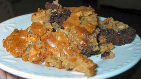 Peanut Butter Gooey Cake