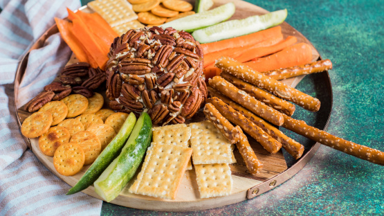 Ranch Chicken Cheese Ball With Pecans Recipe - Food.com
