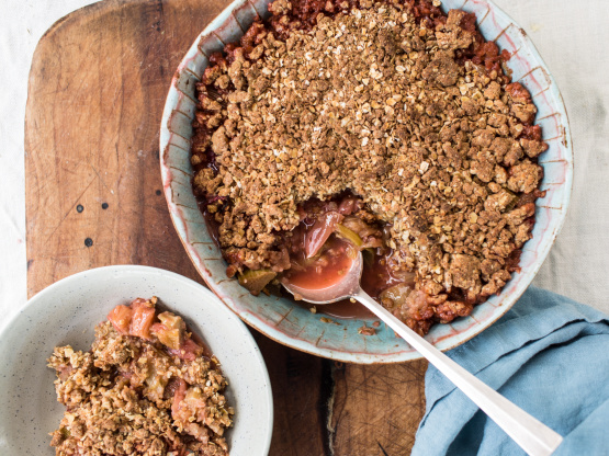 Strawberry Rhubarb Crisp [www.food.com]