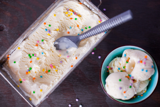 Cold Stone Creamery Cake Batter Ice Cream - CopyKat Recipes