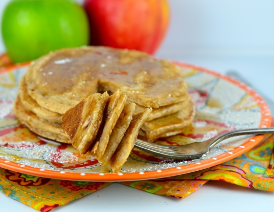 Low Calorie Apple-Cinnamon Pancakes Recipe - Genius Kitchen
