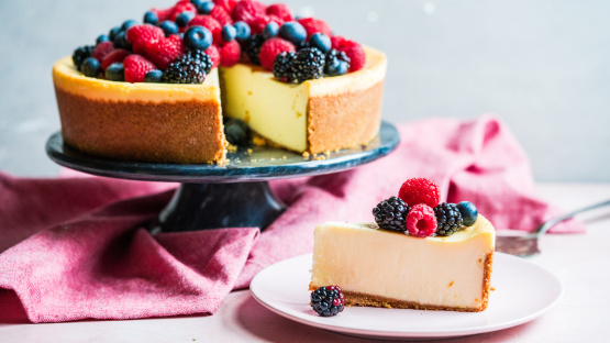 New York Style Cheesecake on Shortbread Crust