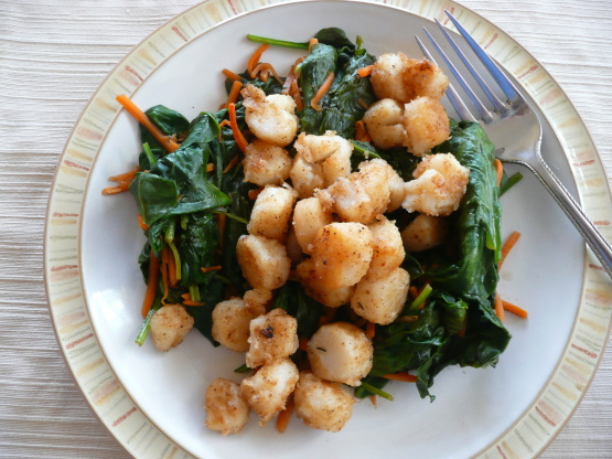 Seared Scallops & Spinach Salad