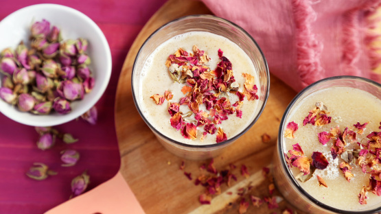 Thandai (Indian Almond Drink)