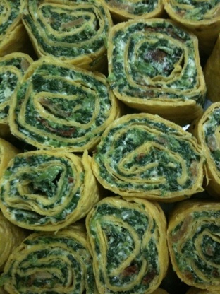 Easy Spinach-Bacon Tortilla Roll-Ups Recipe - Christmas.Food.com