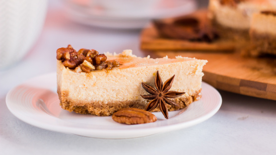 Sweet Potato Cheesecake with Praline Topping