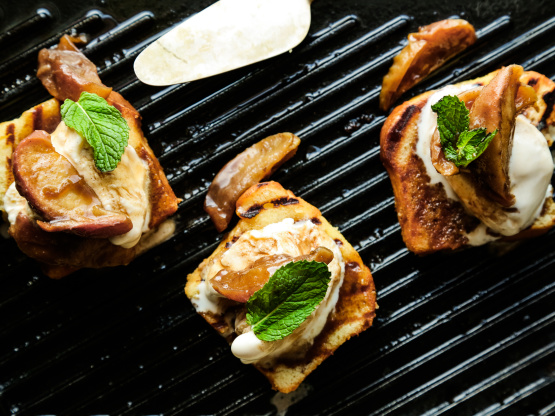 Grilled Apple Sundae