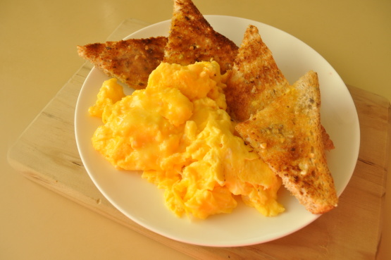 Cheesy Scrambled Eggs . . . Low Fat, Low Chol, Low Sugar