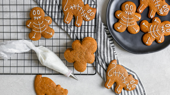 Gingerbread Skeletons
