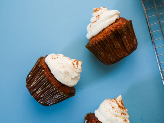 3 Ingredient Pumpkin Spice Cupcakes Recipe - Genius Kitchen