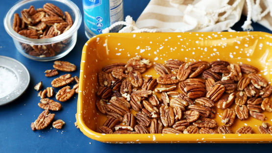How to Toast Pecans