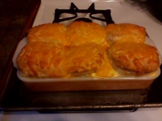 easy chicken biscuit casserole