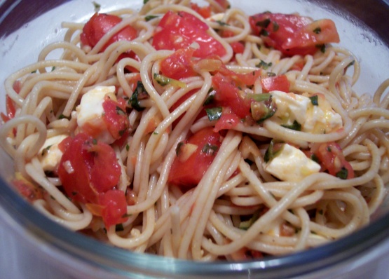 Absolutely Delicious And Simple Tomato, Basil, And Garlic Pasta Recipe