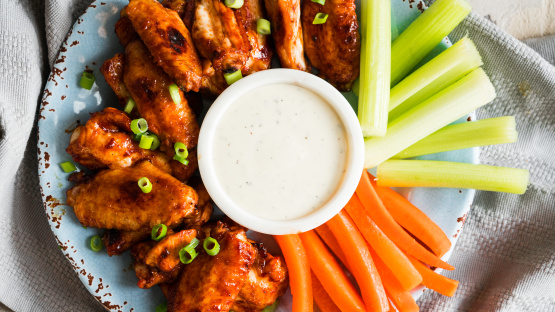 Chicken Wings With BBQ Sauce for the Slow Cooker