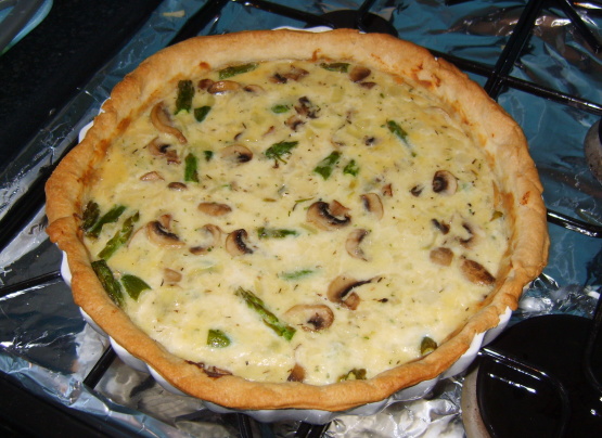 Farmhouse Hearty Mushroom, Asparagus And Bacon Quiche Recipe - Genius ...