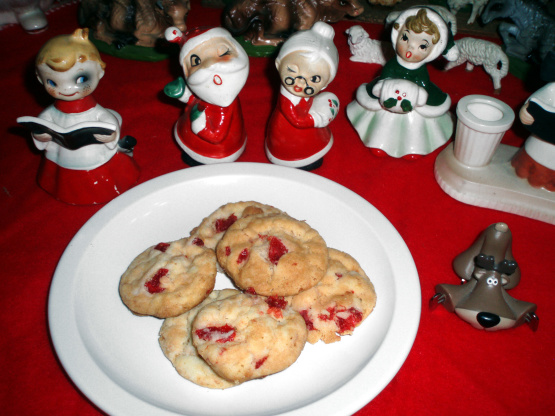 Cheery Cherry Macaroons